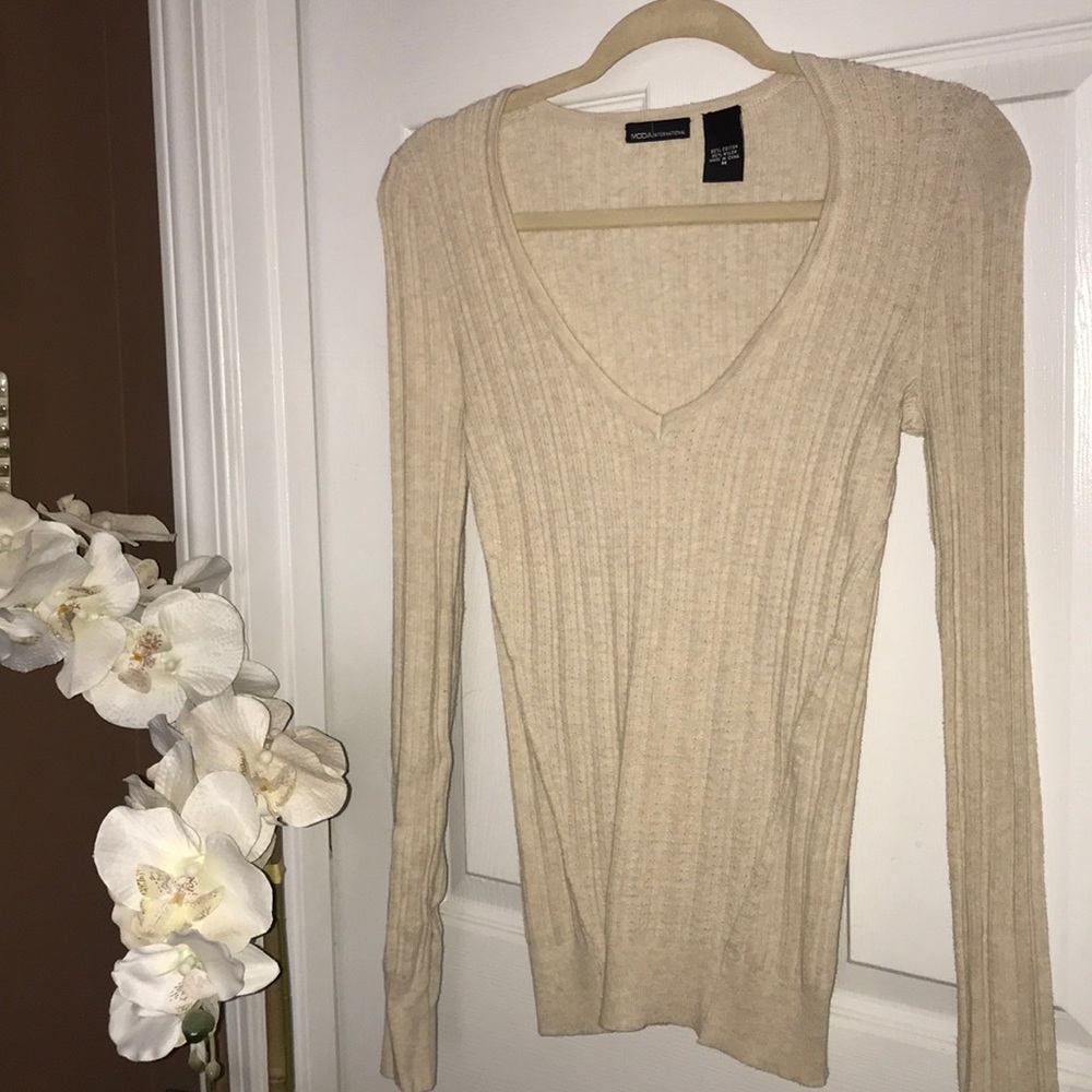 Cream Long Sleeve Sweater EUC